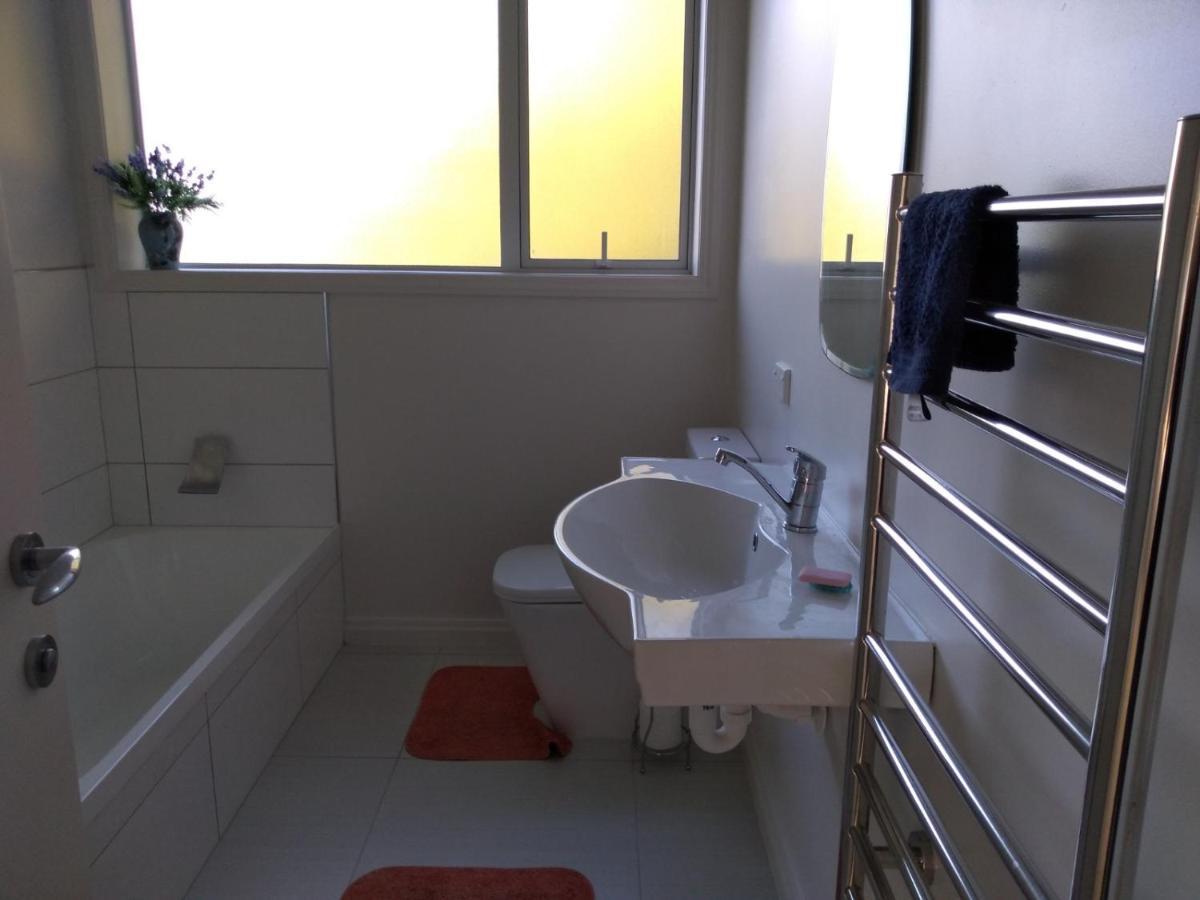 Quiet Location With View And Public Transport Apartment Wellington Ngoại thất bức ảnh